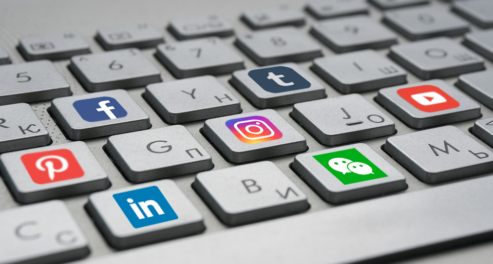 Keyboard with social media icon keys